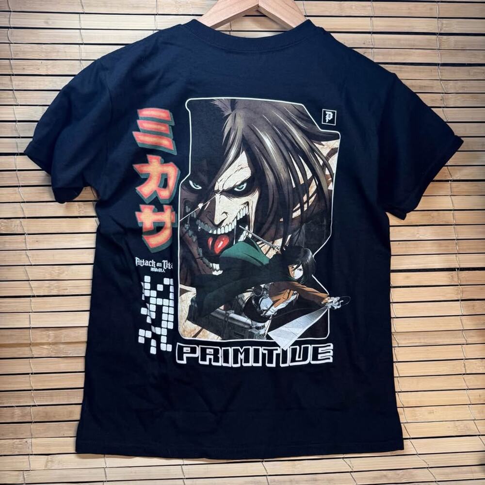 Graphic Anime Attack on Titan Small T-shirt, NWT
